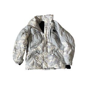 DC Snowboards Men's Monogram Camo Size Medium Snowboarding Thick‎ Puffer Jacket